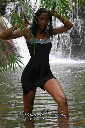 M_I_S_S_ M_A_R_T_I_N_I_Q_U_E            2007